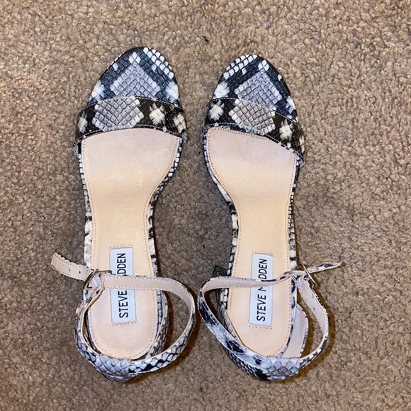 STEVE MADDEN Carrson Ankle-Strap Heels - Picture 2 of 6